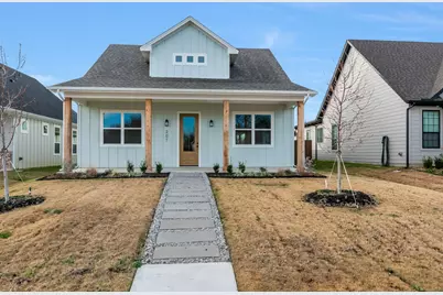 207 W 7th Street, Justin, TX 76247 - Photo 3