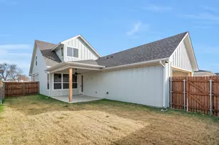 207 W 7th St, Justin, TX 76247 - Photo 37