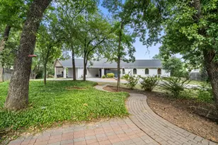 8542 Meadowbrook Dr, Fort Worth, TX 76120 - Photo 3