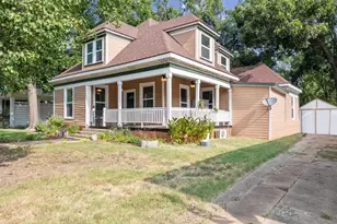 1123 W Gandy St, Denison, TX 75020 - Photo 1