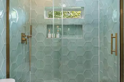 5417 Vicki Street, Haltom City, TX 76117 - Photo 17