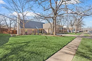 1707 Acorn Dr, Euless, TX 76039 - Photo 9