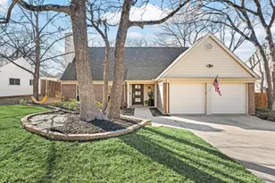 1707 Acorn Dr, Euless, TX 76039 - Photo 1