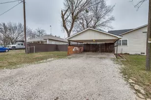 108 N Baker St, Ferris, TX 75125 - Photo 23