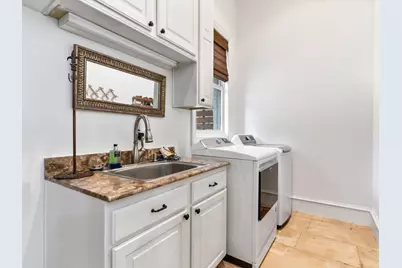 6607 Lake Circle Drive, Dallas, TX 75214 - Photo 21