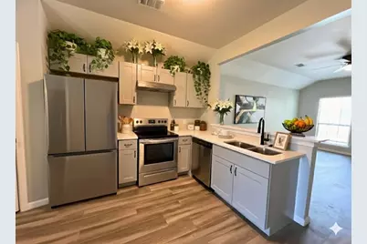 2619 Stephenson Drive, Dallas, TX 75215 - Photo 3