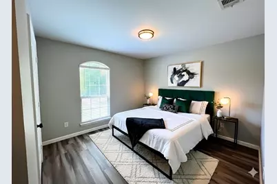 2619 Stephenson Drive, Dallas, TX 75215 - Photo 5