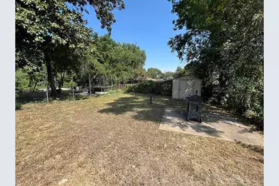 2619 Stephenson Drive, Dallas, TX 75215 - Photo 11