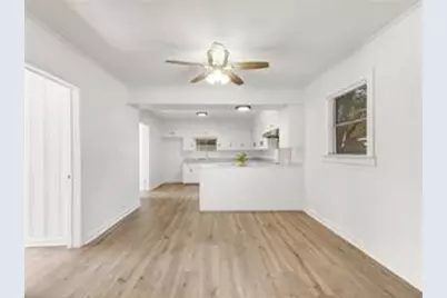 519 Sunnyside Avenue, Cockrell Hill, TX 75211 - Photo 7