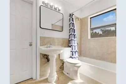 519 Sunnyside Avenue, Cockrell Hill, TX 75211 - Photo 5