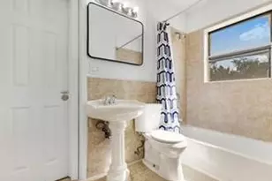 519 Sunnyside Ave, Cockrell Hill, TX 75211 - Photo 5