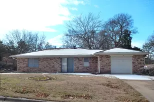 140 Campbell St, DeSoto, TX 75115 - Photo 1