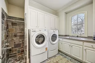 5 Sarah Nash Ct, Dallas, TX 75225 - Photo 19