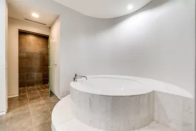 2430 Victory Park Lane #1809, Dallas, TX 75219 - Photo 25