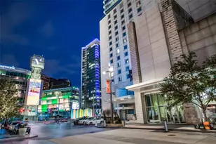 2430 Victory Park Ln, Dallas, TX 75219 - Photo 1