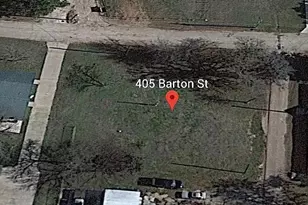 405 Barton St, Rio Vista, TX 76093 - Photo 1