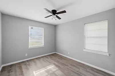 3901 Hiland Drive, Beverly Hills, TX 76711 - Photo 9