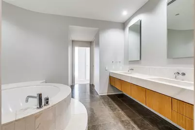 2430 Victory Park Lane #1809, Dallas, TX 75219 - Photo 23