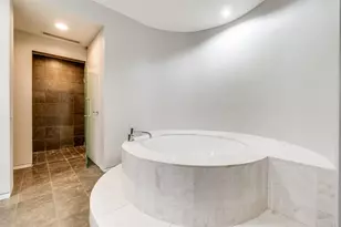 2430 Victory Park Ln, Dallas, TX 75219 - Photo 25