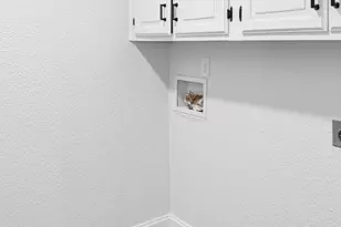 2409 Castle St, Irving, TX 75038 - Photo 11