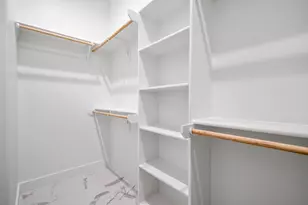 807 S Glasgow Dr, Dallas, TX 75223 - Photo 31