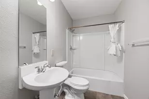 2200 W Rosedale St S, Fort Worth, TX 76110 - Photo 13