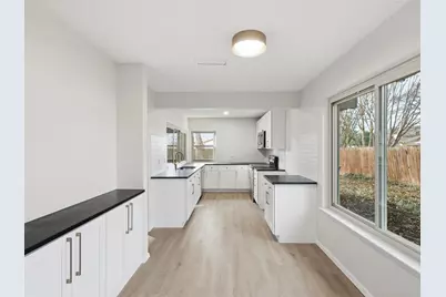 1826 Kingsbridge Drive, Garland, TX 75044 - Photo 13