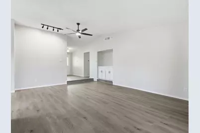 1826 Kingsbridge Drive, Garland, TX 75044 - Photo 9