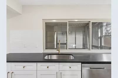 1826 Kingsbridge Drive, Garland, TX 75044 - Photo 15