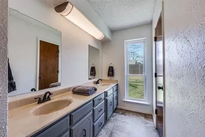 7505 Mapleleaf Drive, North Richland Hills, TX 76182 - Photo 15