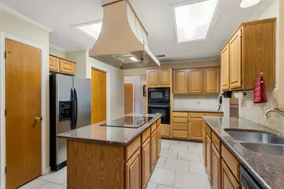 2708 Whitby Lane, Grapevine, TX 76051 - Photo 13