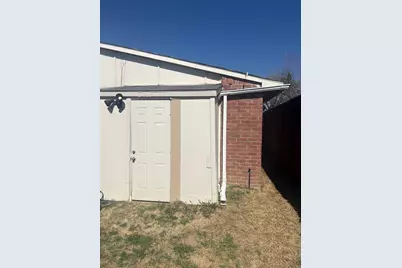 6019 Dooley Drive, Lewisville, TX 75056 - Photo 13