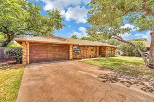 2612 English Dr, Vernon, TX 76384 - Photo 3