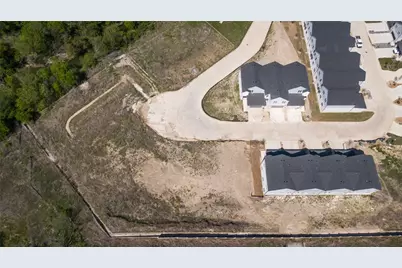 832 Premier Parkway, Grand Prairie, TX 75051 - Photo 3