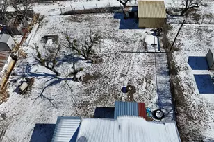 304 Neblett St, Eastland, TX 76448 - Photo 3