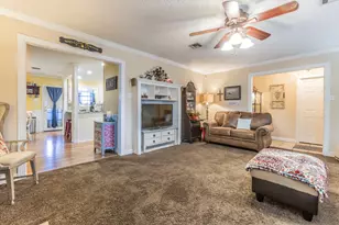 202 E San Benito Dr, Robinson, TX 76706 - Photo 5