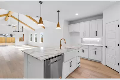 128 Cottonwood Street, Fort Worth, TX 76111 - Photo 13