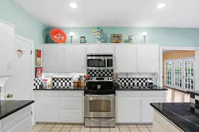 3800 Hollow Creek Road, Benbrook, TX 76116 - Photo 11