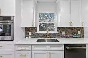 7003 Lindsley Ave, Dallas, TX 75223 - Photo 17