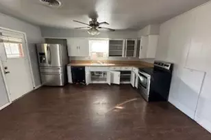 208 Bagin St, Whitesboro, TX 76273 - Photo 3