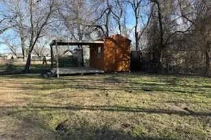 208 Bagin St, Whitesboro, TX 76273 - Photo 11