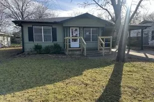 208 Bagin St, Whitesboro, TX 76273 - Photo 1