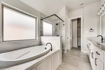 1905 Graham Way, Mansfield, TX 76063 - Photo 17