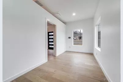 1739 Marfa Avenue, Dallas, TX 75216 - Photo 5