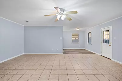 208 Gladstone Avenue, Corsicana, TX 75110 - Photo 9