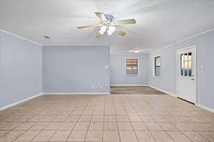 208 Gladstone Ave, Corsicana, TX 75110 - Photo 9