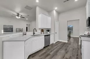 100 Falcons Eye Ct, Weatherford, TX 76087 - Photo 15