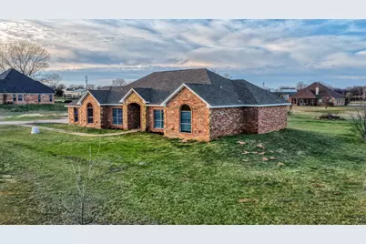 100 Falcons Eye Court, Weatherford, TX 76087 - Photo 3