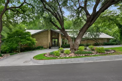 2005 Indian Creek Drive, Westover Hills, TX 76107 - Photo 3