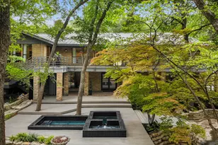 2005 Indian Creek Dr, Westover Hills, TX 76107 - Photo 9